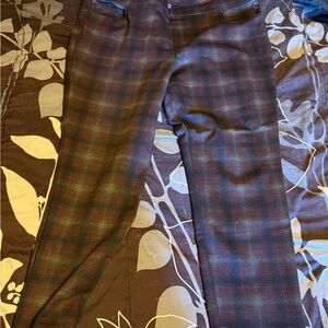 Gloria Vanderbilt Red and Green Plaid Pants